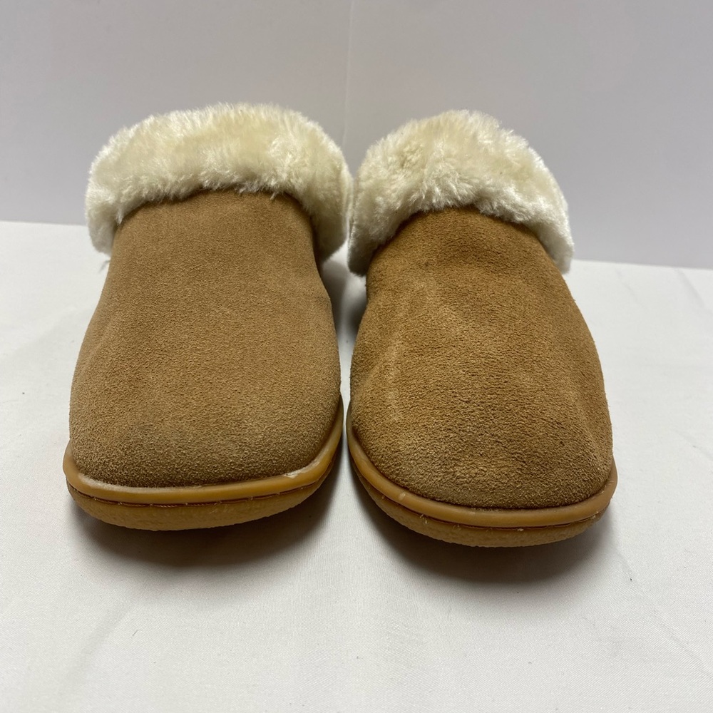 Minnetonka Cream Faux Fur Slippers